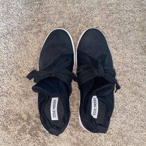 STEVE MADDEN FASHION SNEAKERS